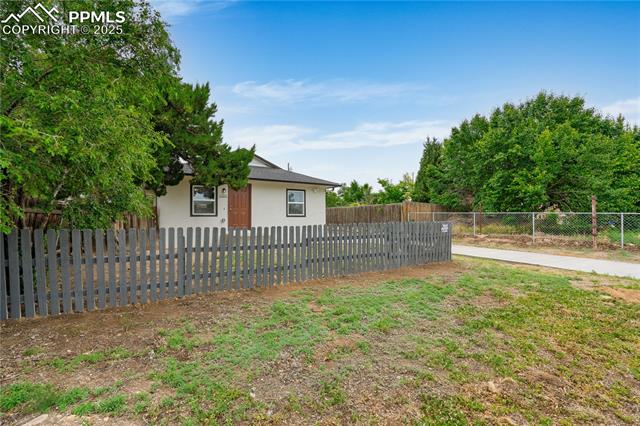1205 Catalpa Street