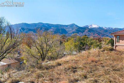 Photo of 227 Crown High Court, Colorado Springs, CO 80904 (MLS # 2939010)