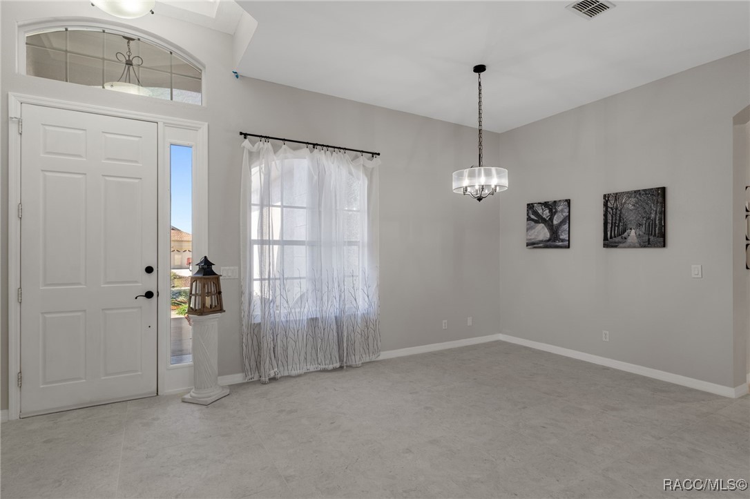 5648 W Hunters Ridge Circle