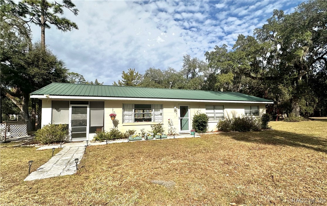 9461 W Tall Pines Court