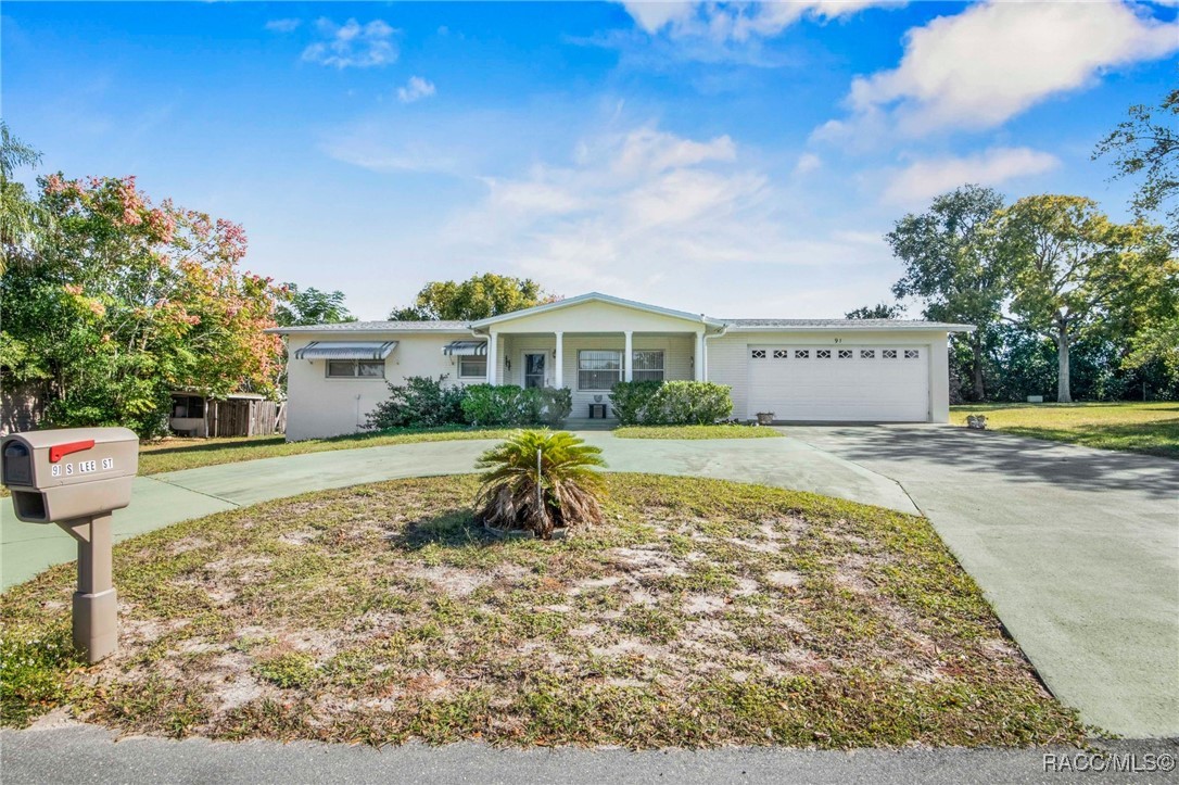 Photo 1 of 42 — 91 S Lee Street, Beverly Hills, FL 34465