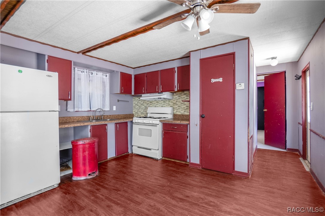 5339 W Cougar Lane, Dunnellon, Florida image 11