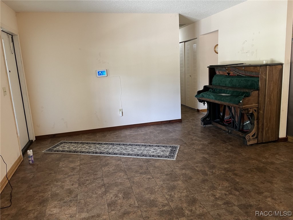 519 Spring Lake Road, Ocala, New York image 12