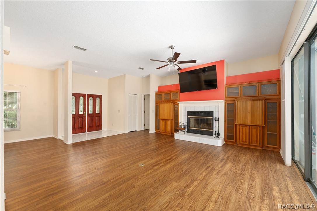 4611 N Rushmore Loop