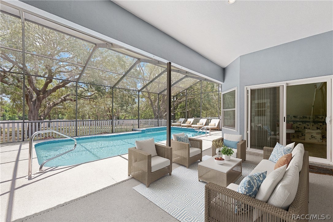 4611 N Rushmore Loop