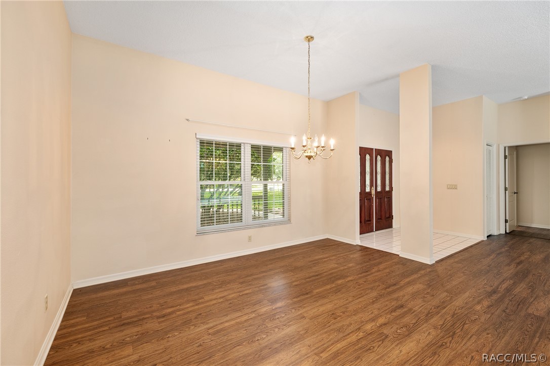 4611 N Rushmore Loop