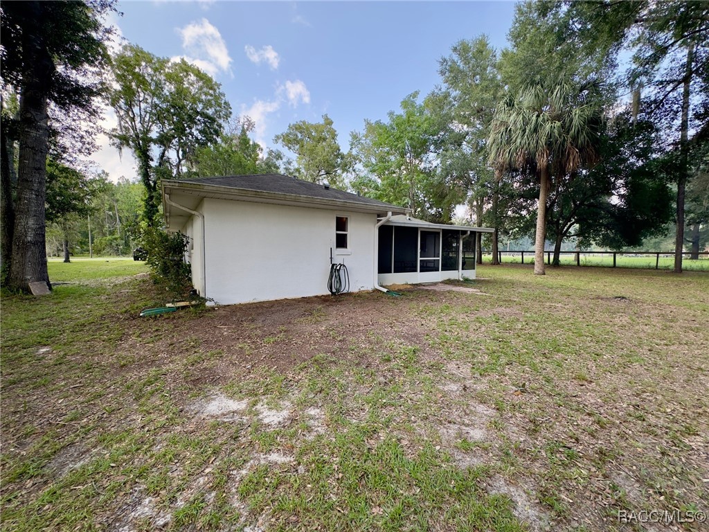 8090 SE 144th Place, Inglis, Florida image 32