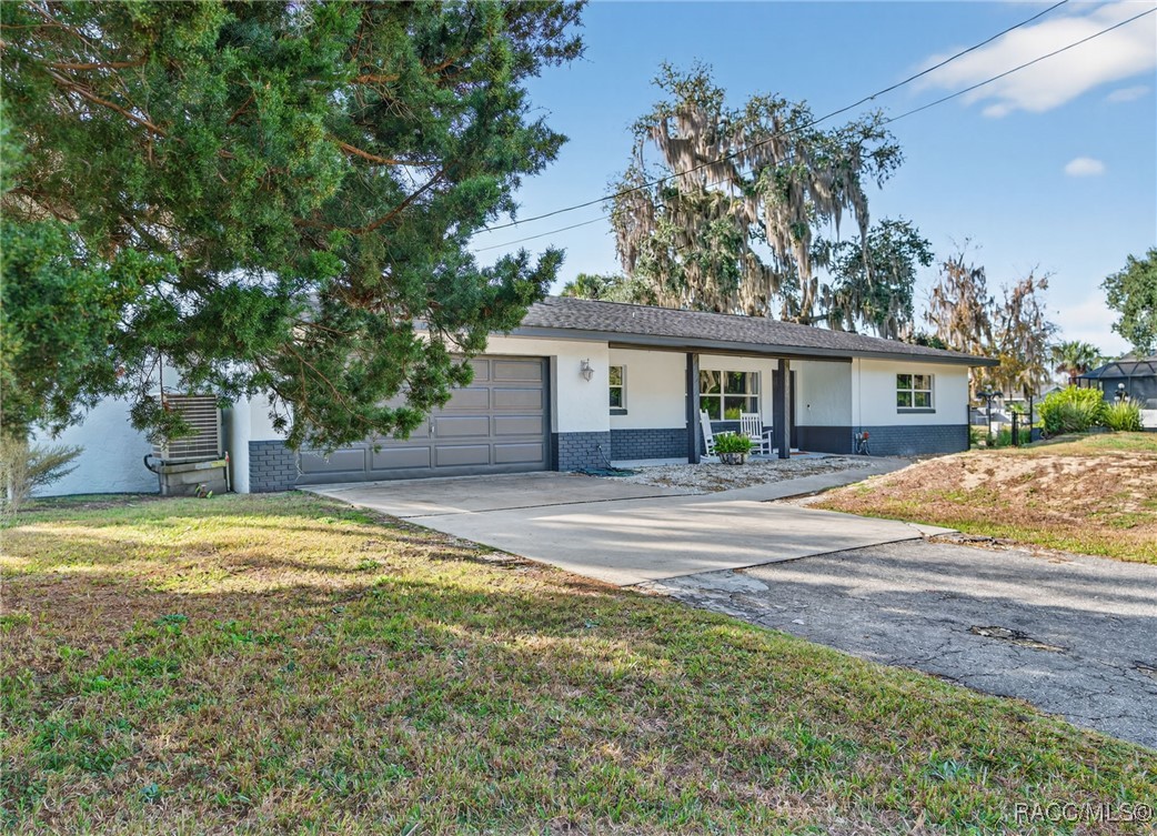 11370 W State Park Street