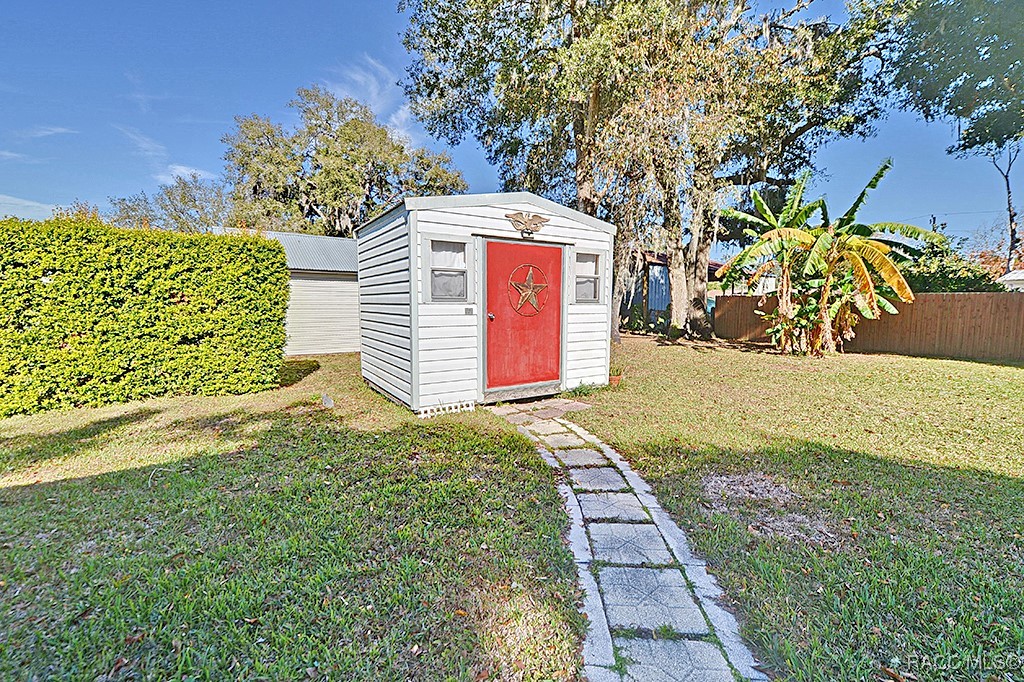 1421 N Little Carmen Terrace, Inverness, Florida image 36