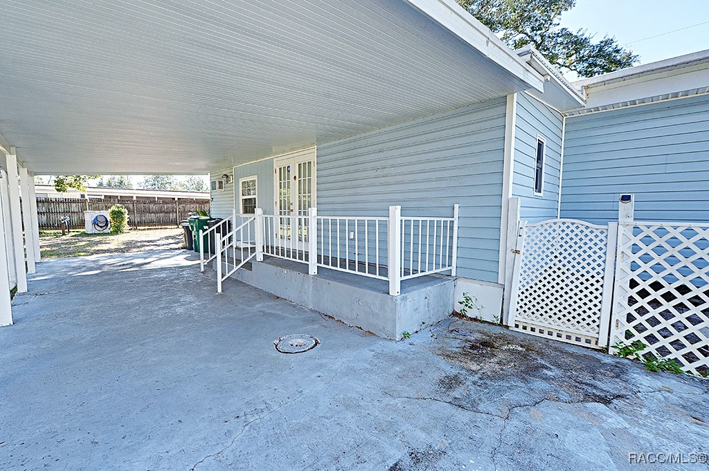 1421 N Little Carmen Terrace, Inverness, Florida image 30