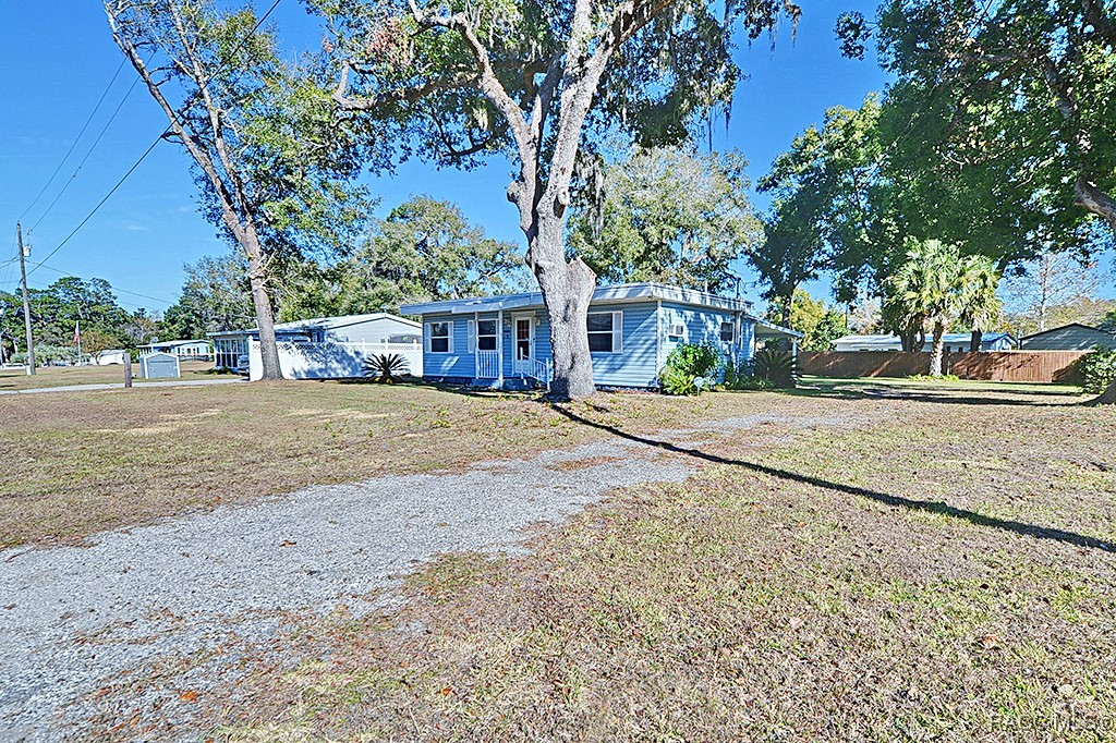 1421 N Little Carmen Terrace, Inverness, Florida image 2