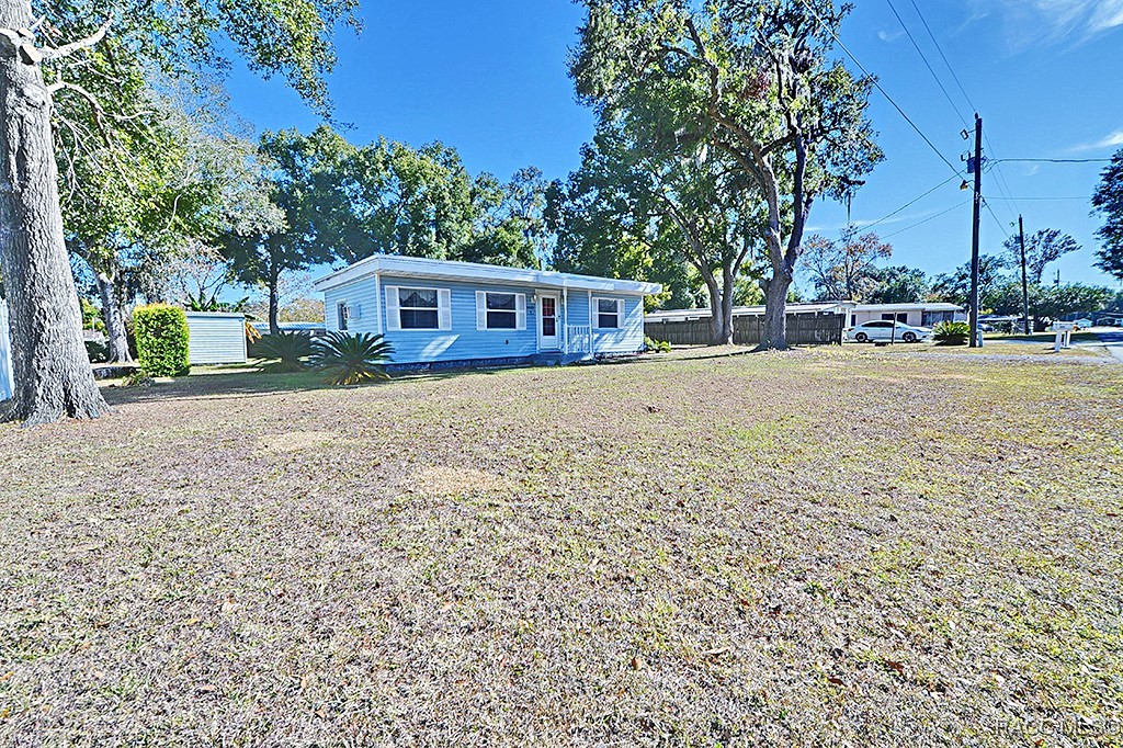 1421 N Little Carmen Terrace, Inverness, Florida image 3