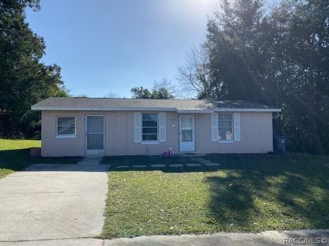 A home in Citrus Springs