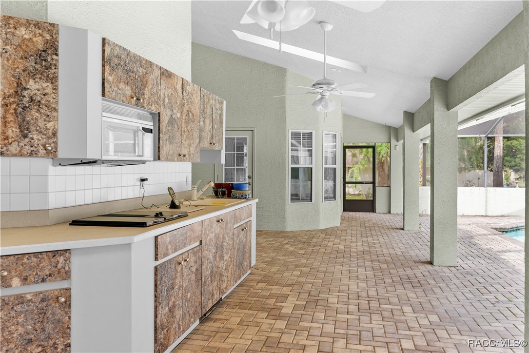 7840 W Golf Club Street, Crystal River, Florida image 37