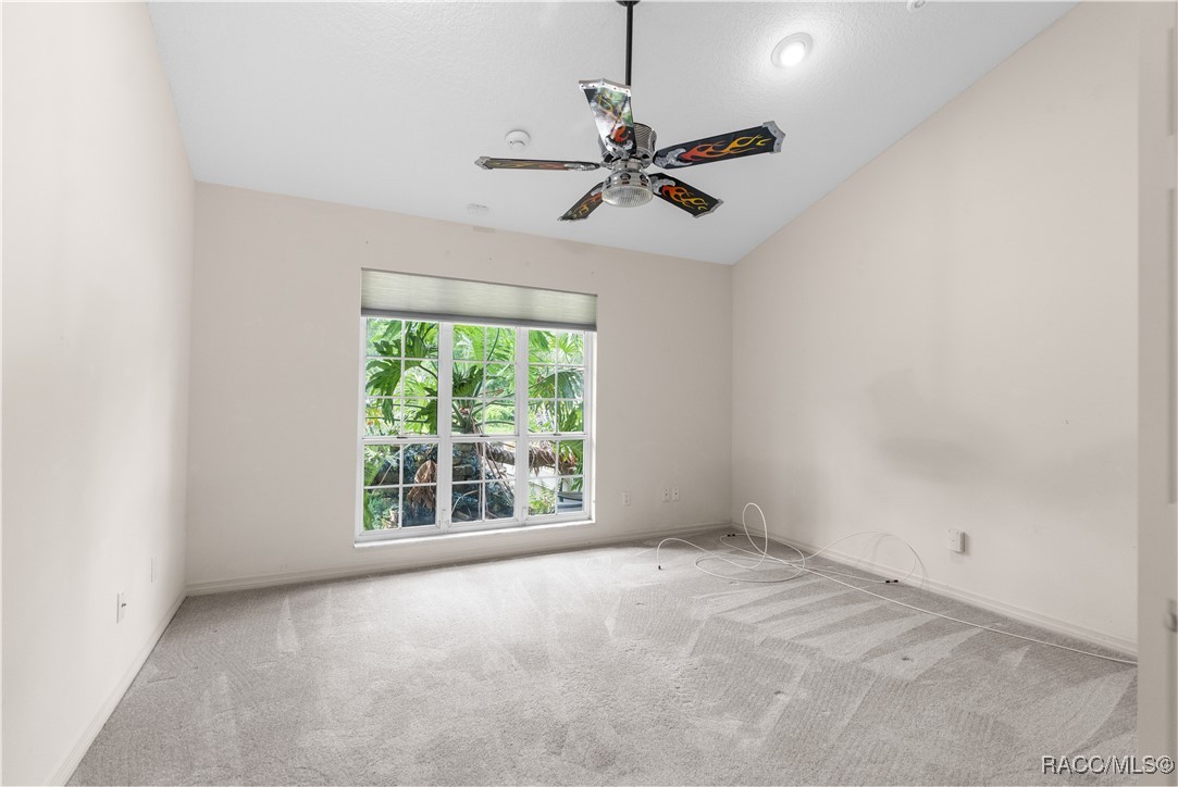 7840 W Golf Club Street, Crystal River, Florida image 10