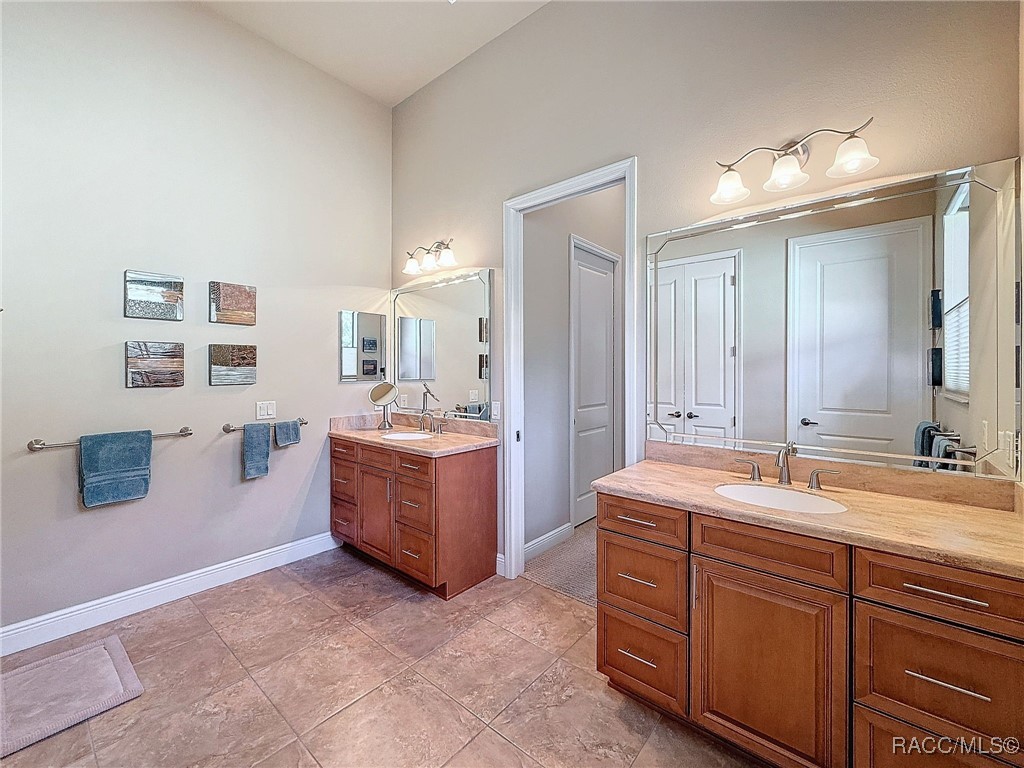 1542 N Ridge Meadow Path, Hernando, Florida image 36