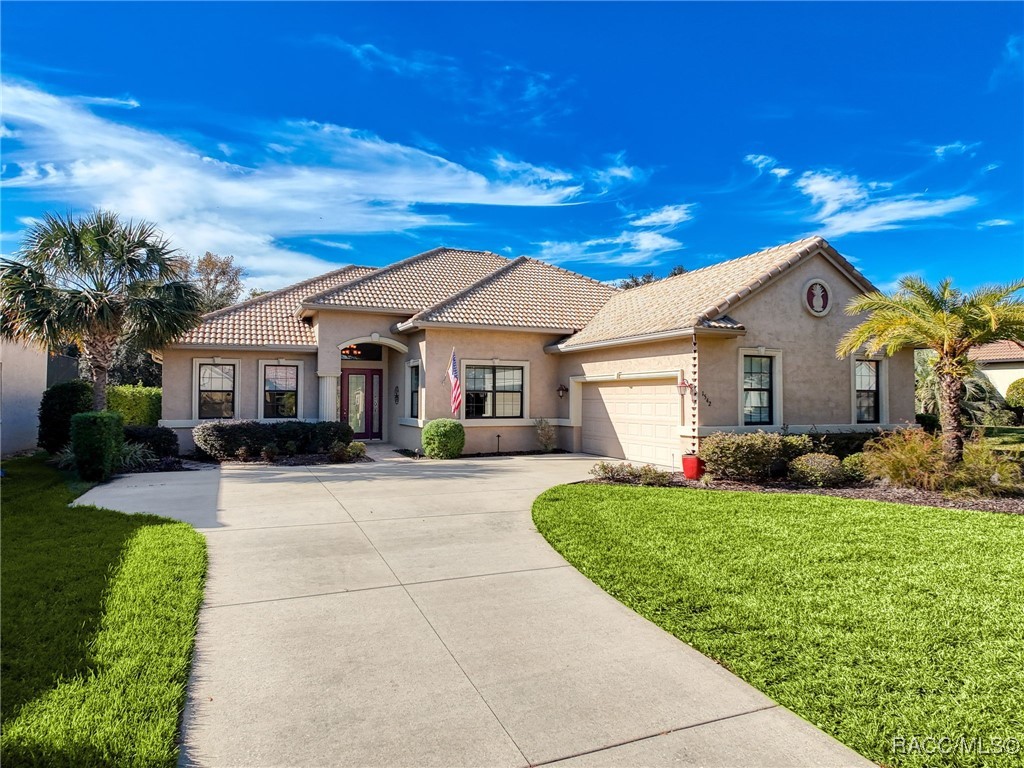 1542 N Ridge Meadow Path, Hernando, Florida image 1