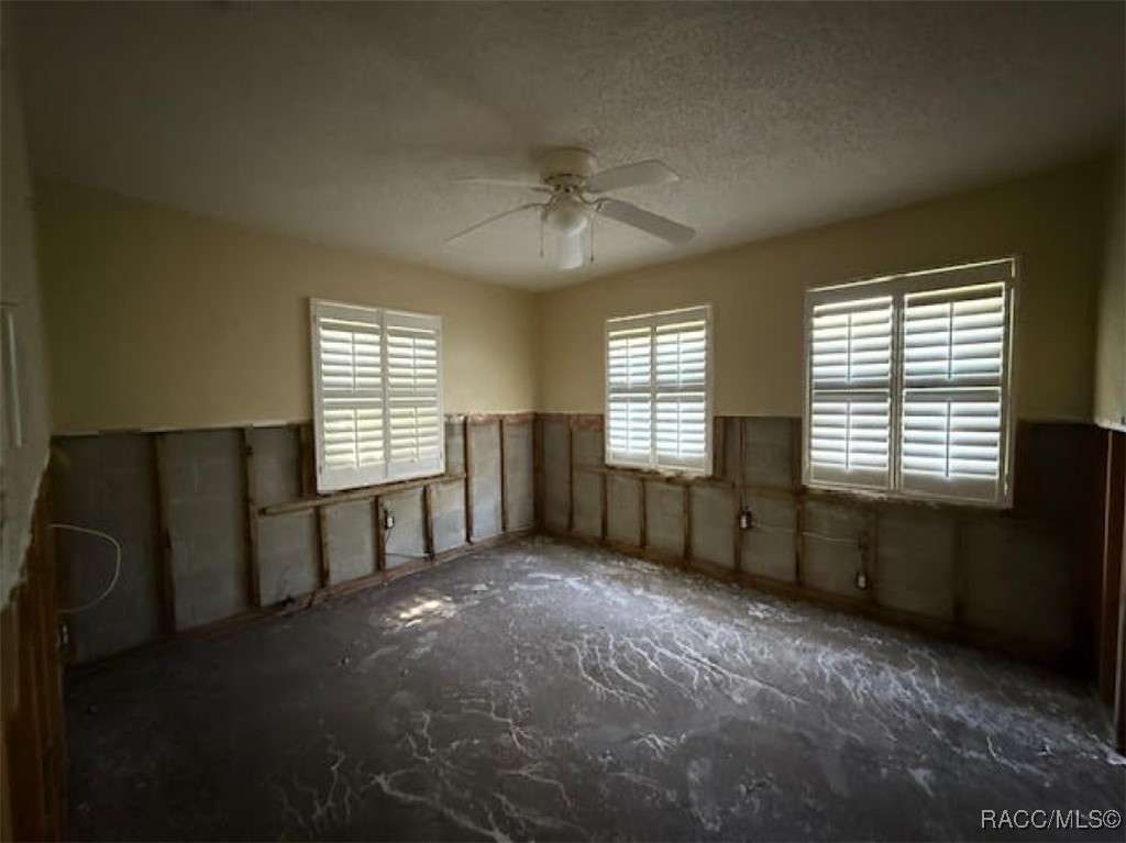 2154 N Watersedge Drive, Crystal River, New York image 9