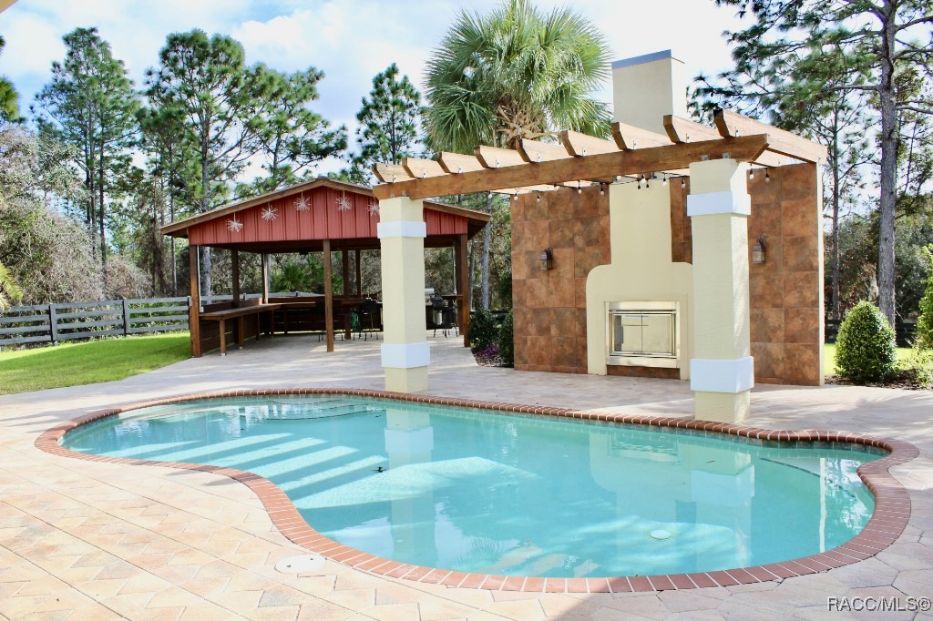 4348 W Bonanza Drive