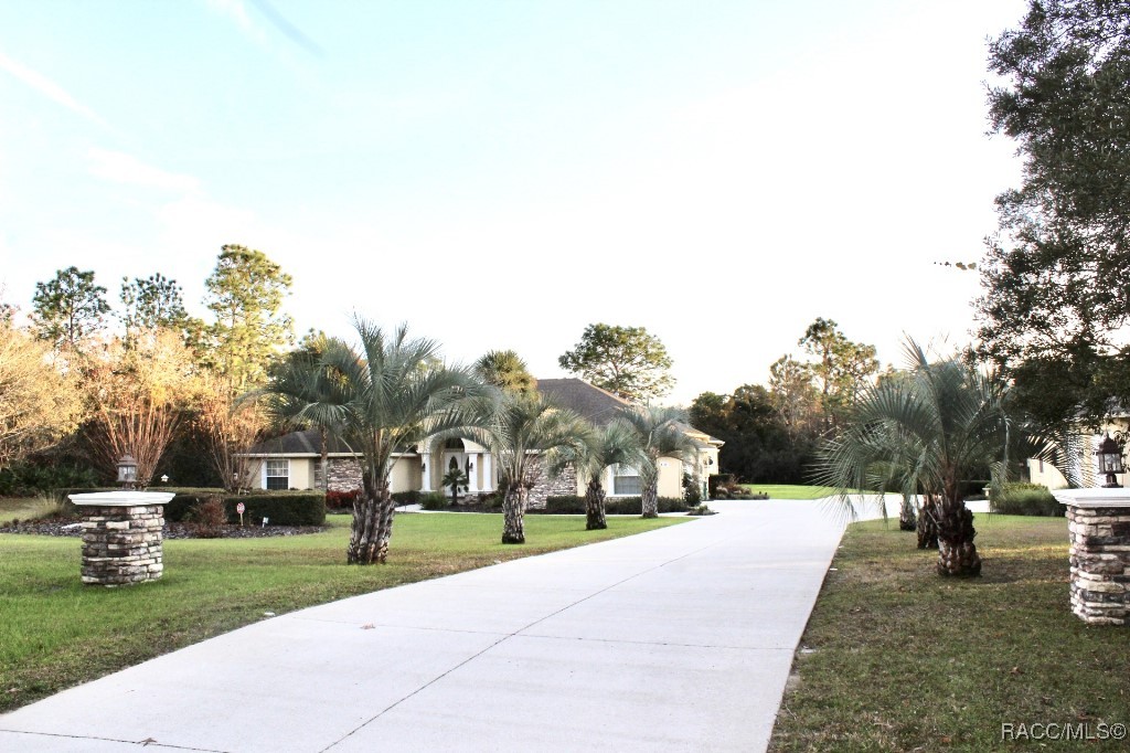 4348 W Bonanza Drive