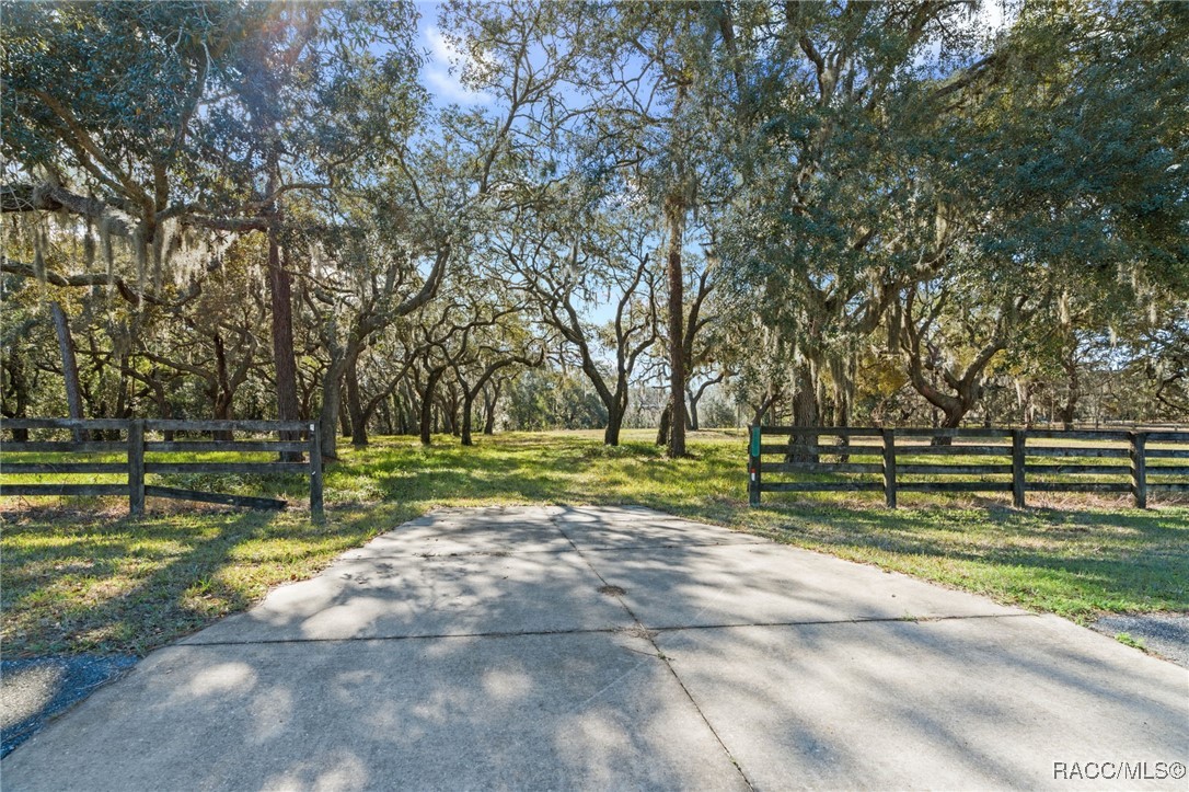 4290 W Norvell Bryant Highway