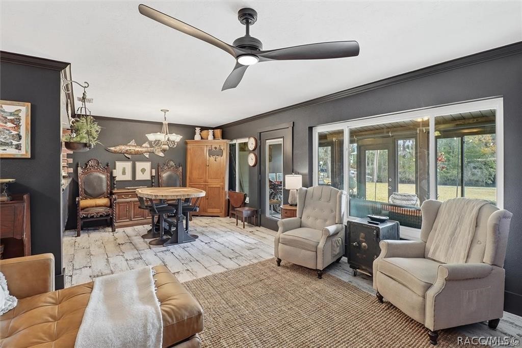 1637 SE Paradise Circle 204