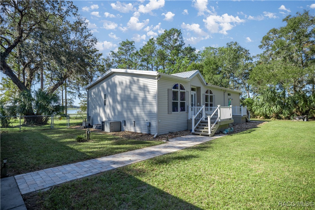 11340 SE 203 Place, Inglis, Florida image 32