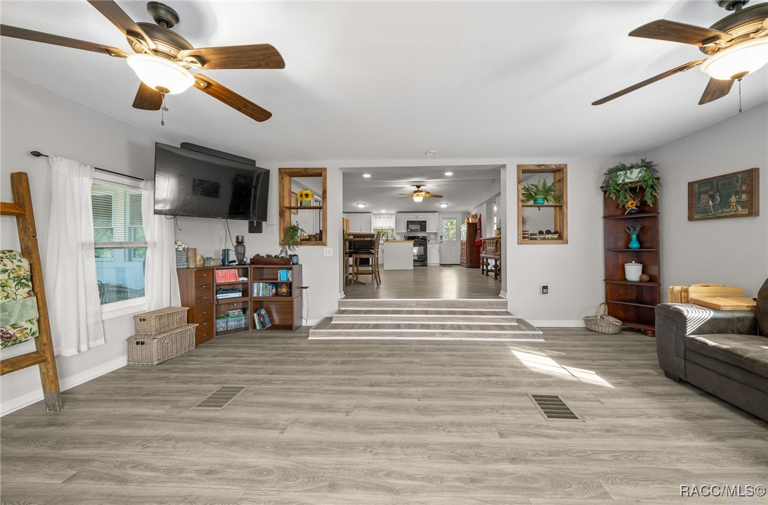 11384 Maripoe Road, Weeki Wachee, Florida image 13