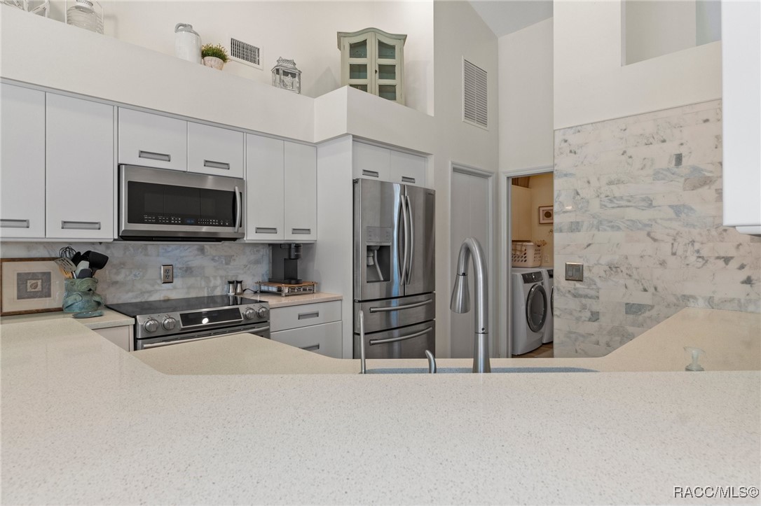 3650 E Hidden Cove Trail, Hernando, Florida image 9