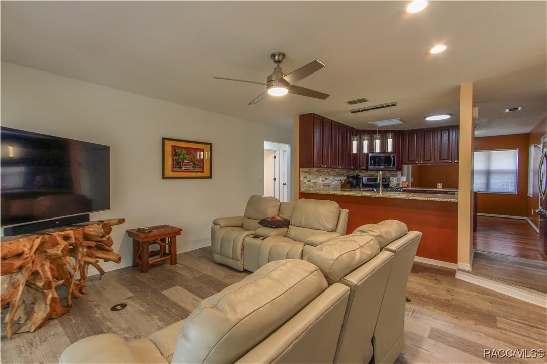 9108 SW 197th Circle, Dunnellon, Florida image 13
