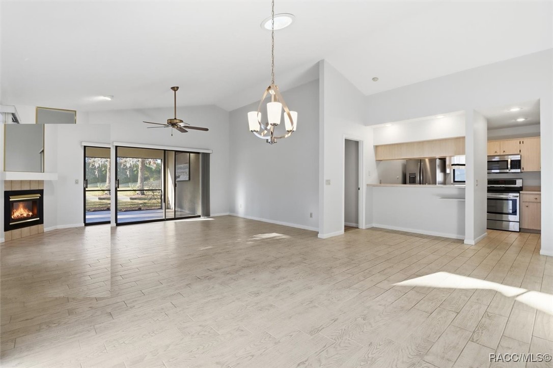 47 Chinaberry Circle