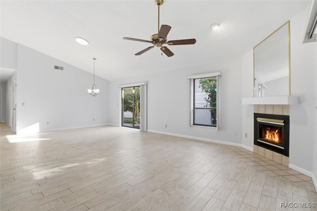 47 Chinaberry Circle