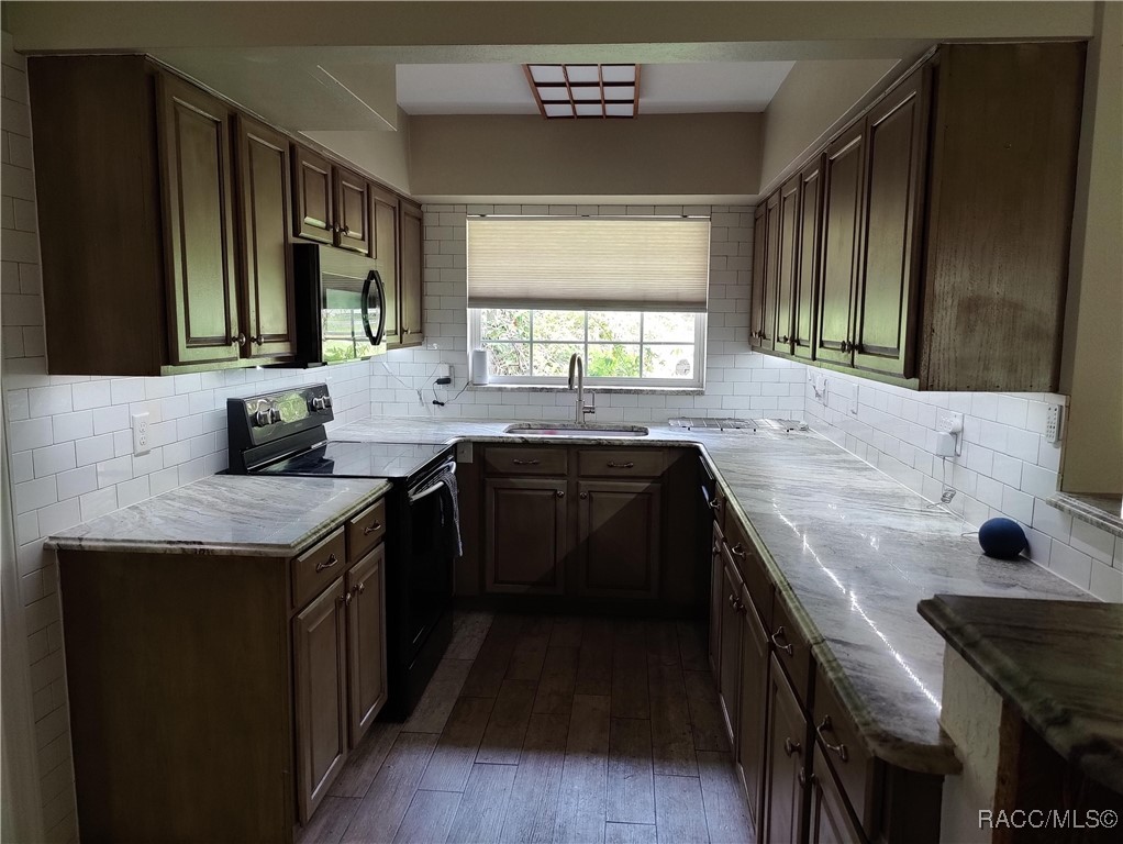 7750 S Shore Acres Point, Floral City, New York image 22