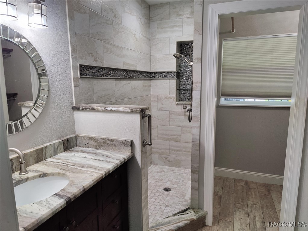 7750 S Shore Acres Point, Floral City, New York image 16