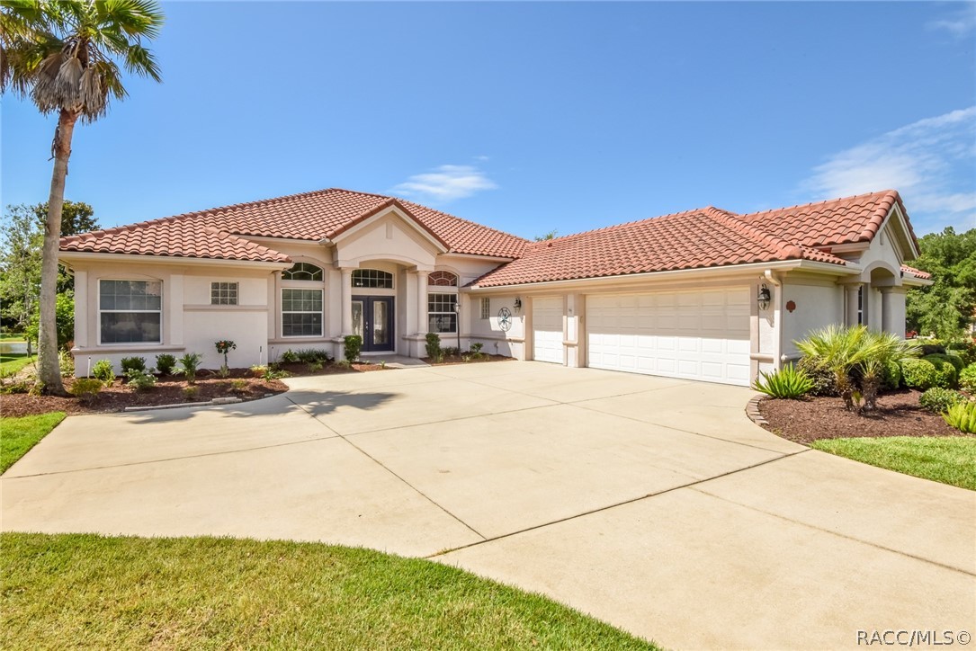 1007 W Beagle Run Loop