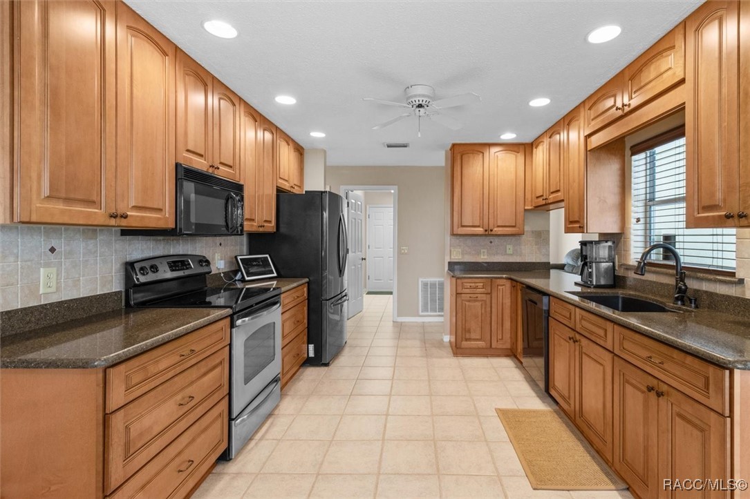 3356 W Blossom Drive, Beverly Hills, Florida image 12