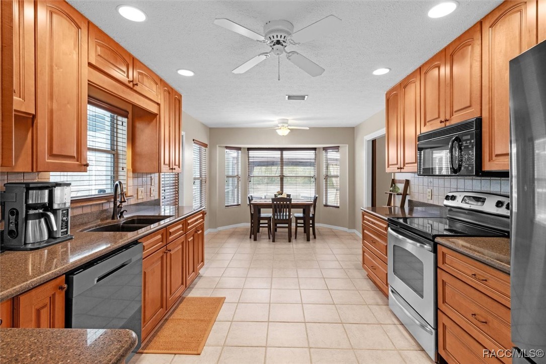 3356 W Blossom Drive, Beverly Hills, Florida image 11