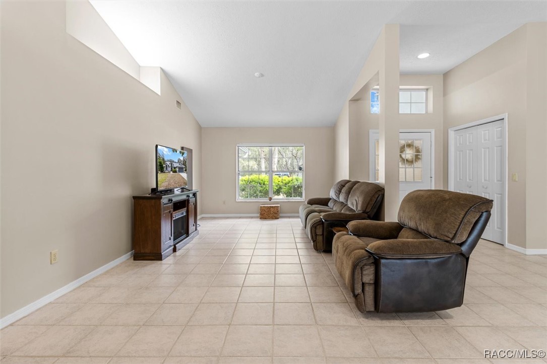 3356 W Blossom Drive, Beverly Hills, Florida image 6