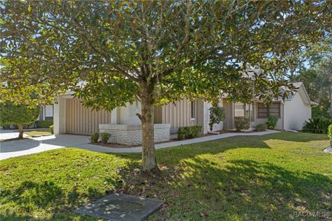 Homes For Sale - 40 S Masters Drive<br/> Citrus County, Homosassa, FL 34446