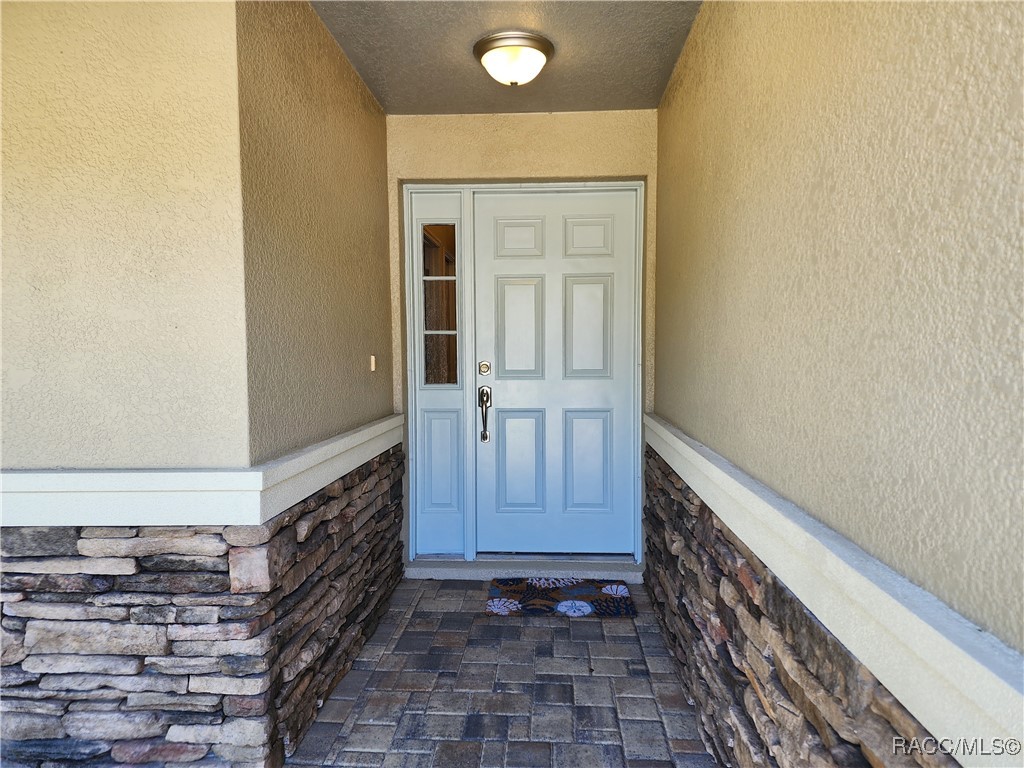 13400 Old Florida Circle, Hudson, New York image 2