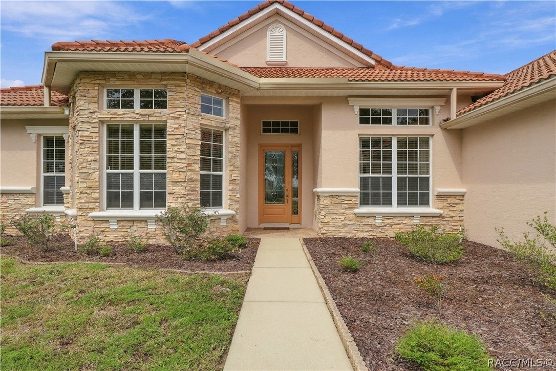 197 S Paladinn Circle