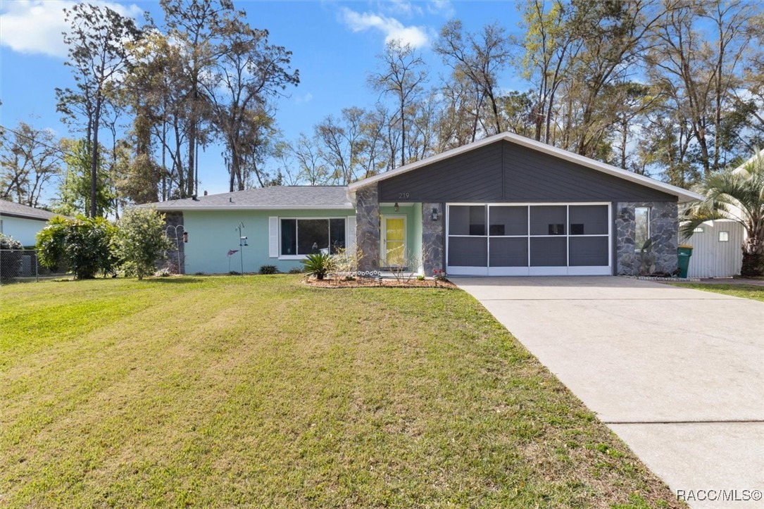 219 Daffodil Street, Inverness, Florida image 3