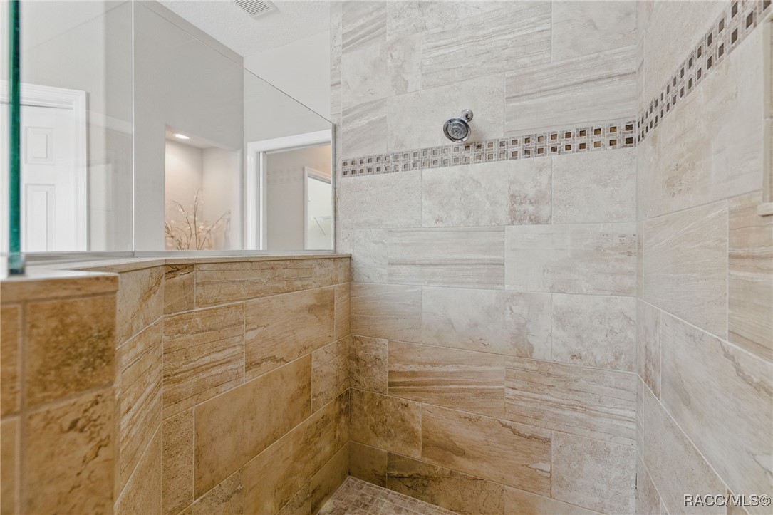 5497 W Piute Drive, Beverly Hills, New York image 31
