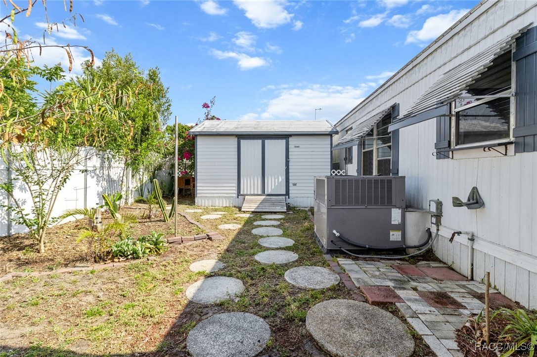 31151 Valencia Avenue, Tavares, Florida image 39
