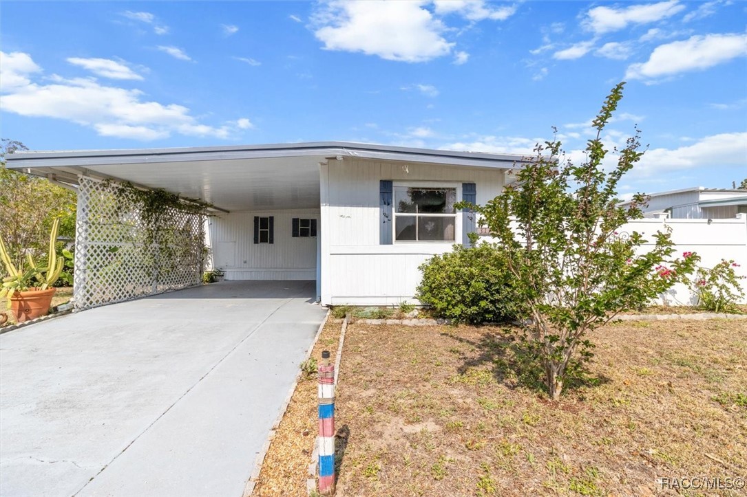 31151 Valencia Avenue, Tavares, Florida image 11