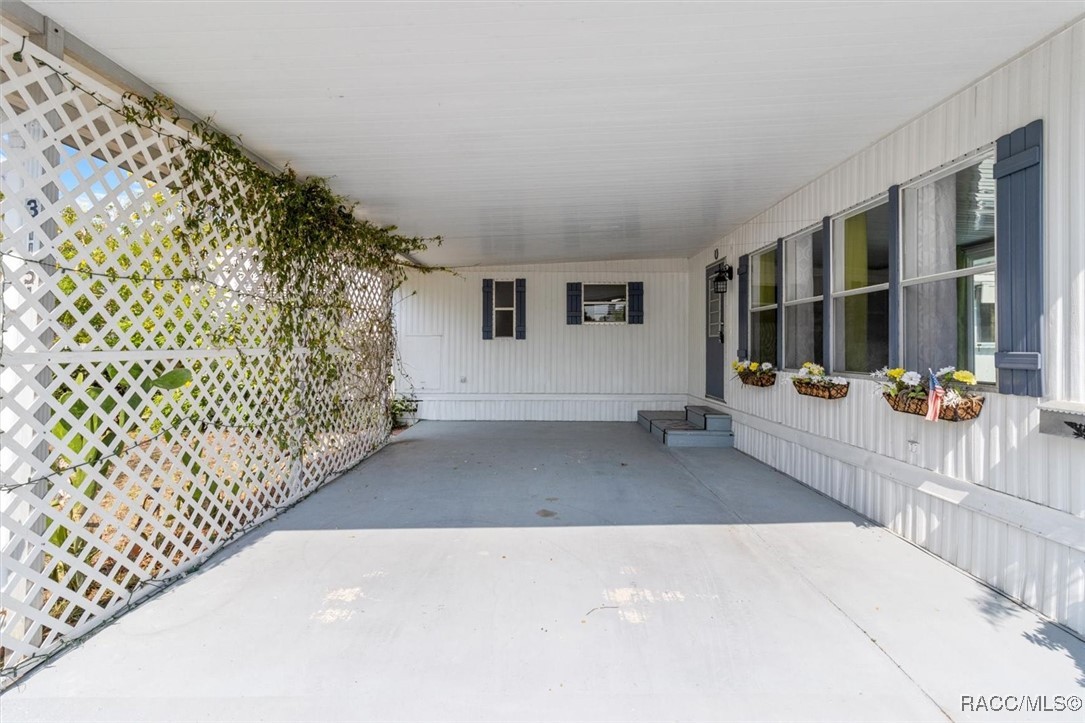 31151 Valencia Avenue, Tavares, Florida image 12