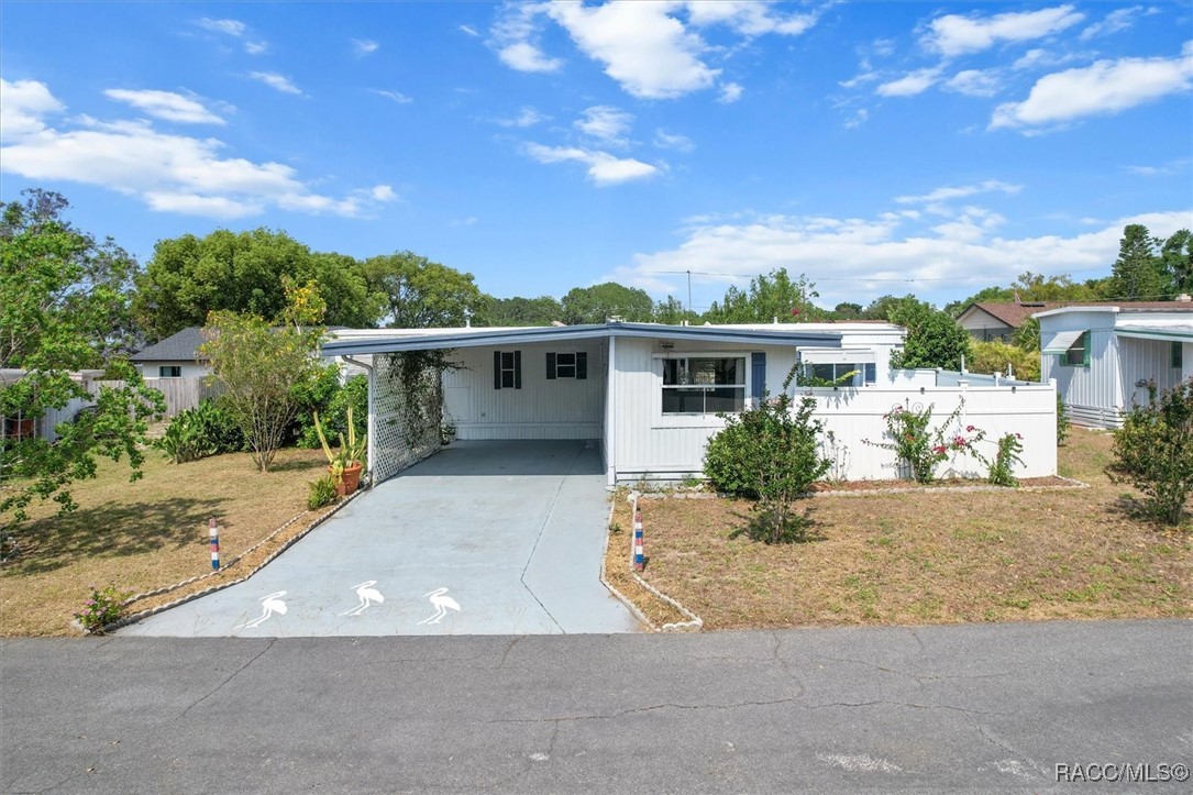 31151 Valencia Avenue, Tavares, Florida image 40
