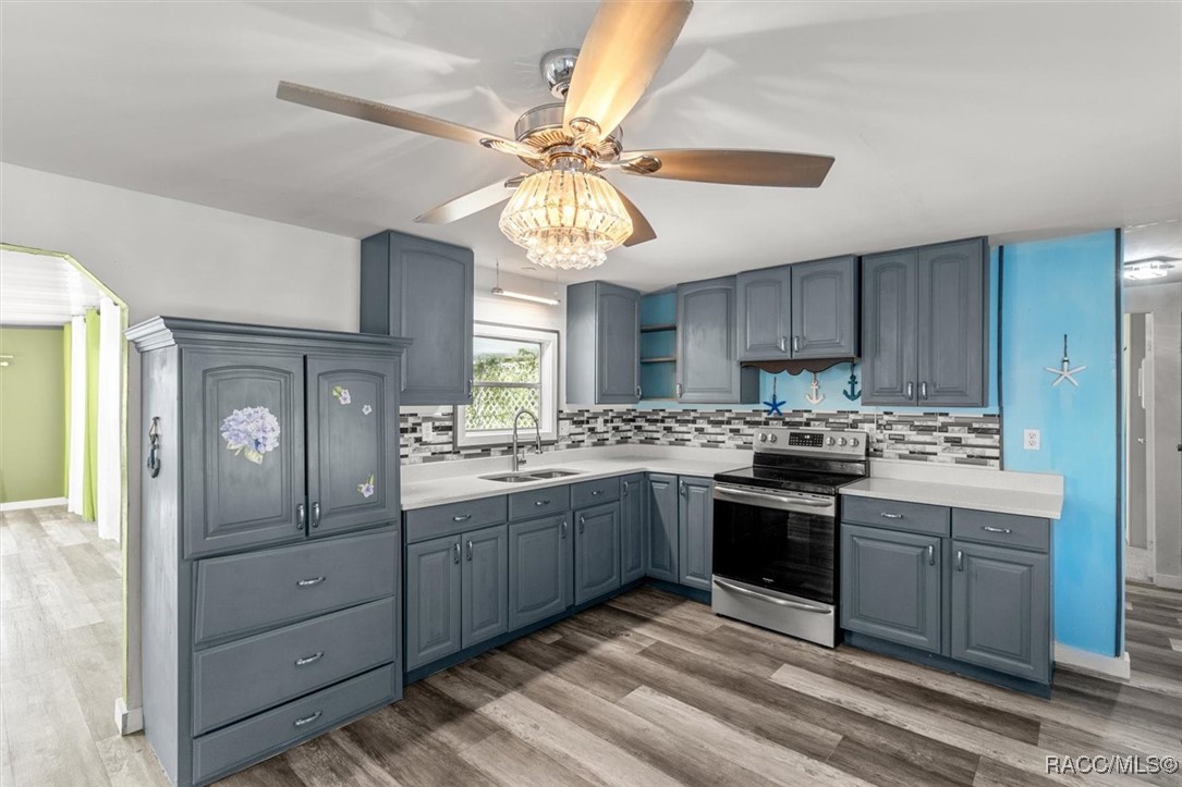 31151 Valencia Avenue, Tavares, Florida image 3