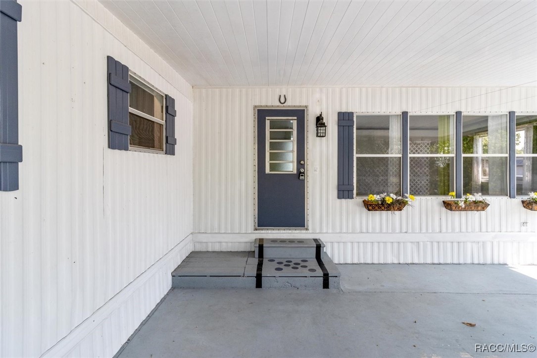 31151 Valencia Avenue, Tavares, Florida image 14