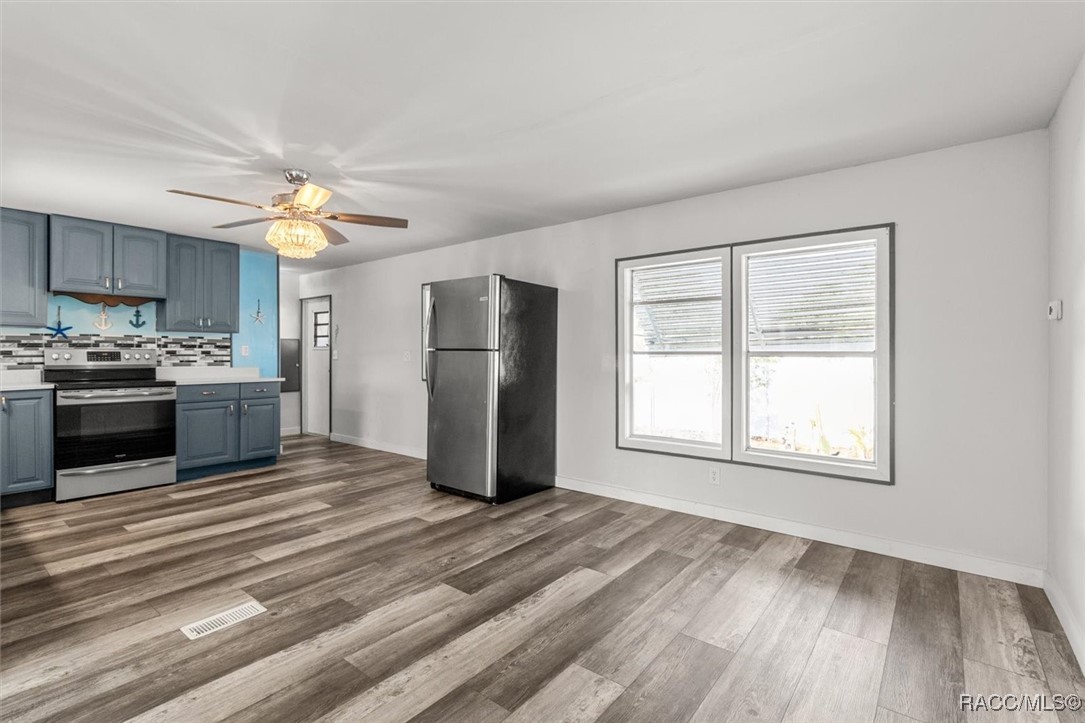 31151 Valencia Avenue, Tavares, Florida image 4